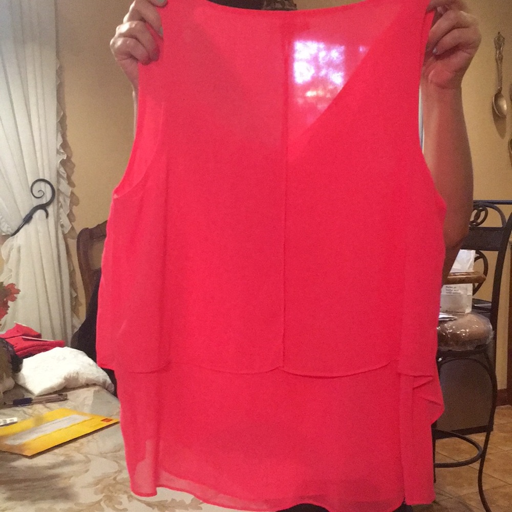 Pink top - Picture 2 of 4